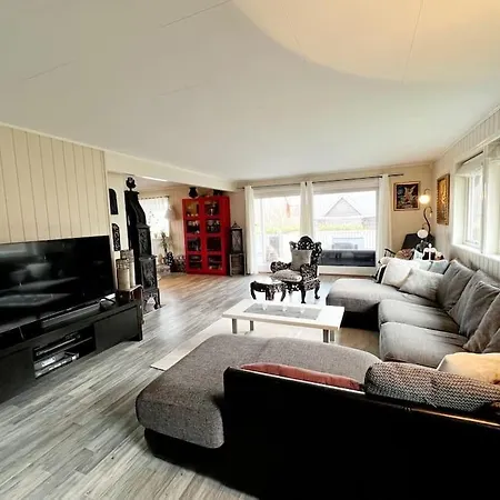 Family Friendly, Quiet, Spacious 4*