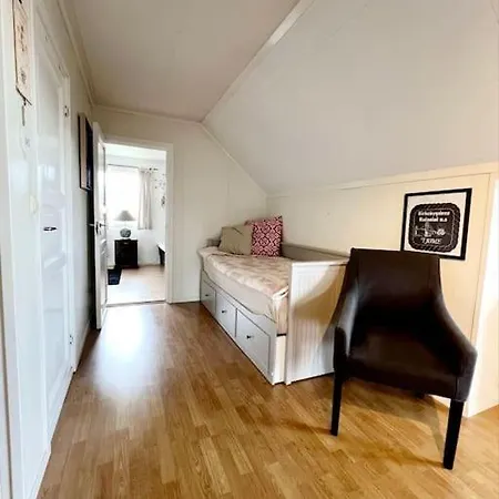Family Friendly, Quiet, Spacious Hvasser